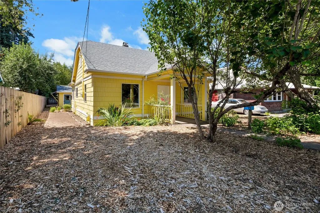 323 Milroy Street NW Olympia WA 98502