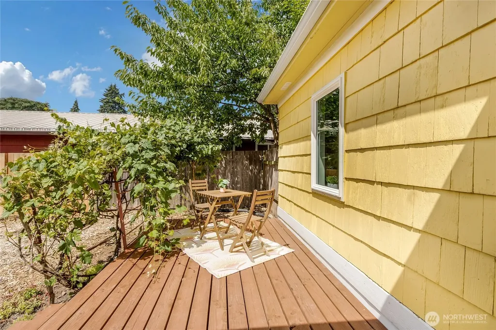 323 Milroy Street NW Olympia WA 98502