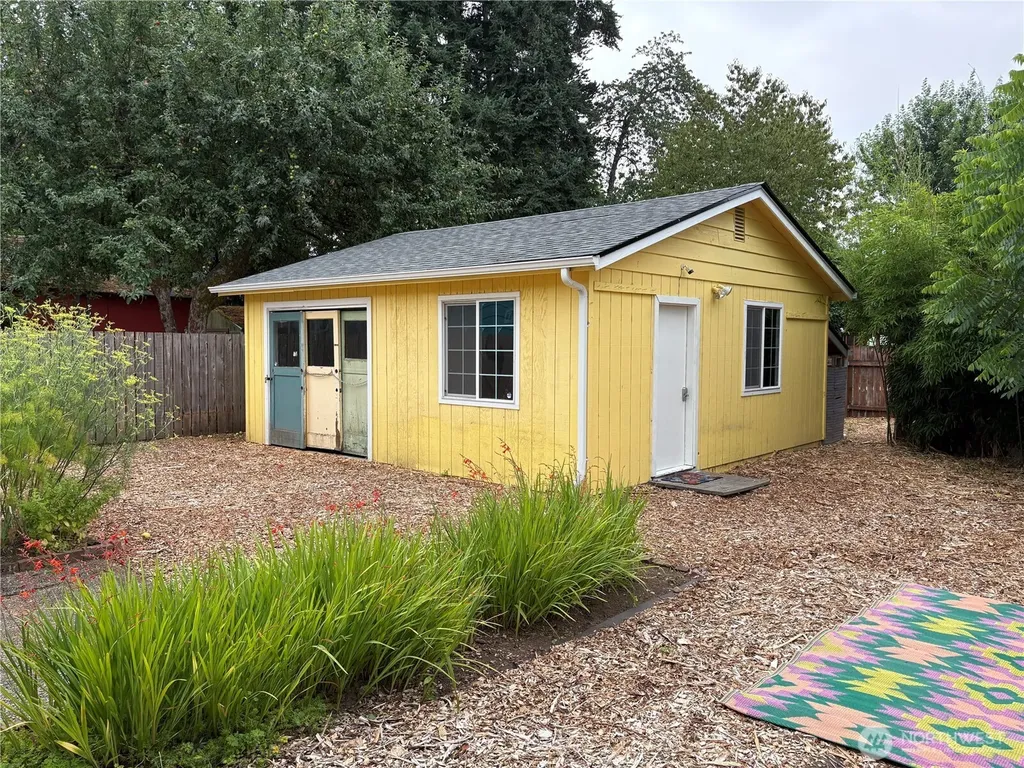 323 Milroy Street NW Olympia WA 98502
