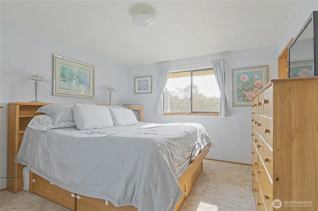 623 Hawks Glen Drive SE Olympia WA 98513