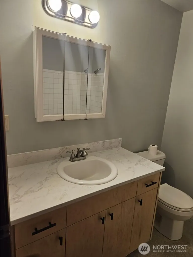 624 W Cedar Street Shelton WA 98584