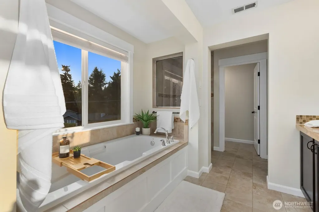 14008 SE 21st Place Bellevue WA 98007