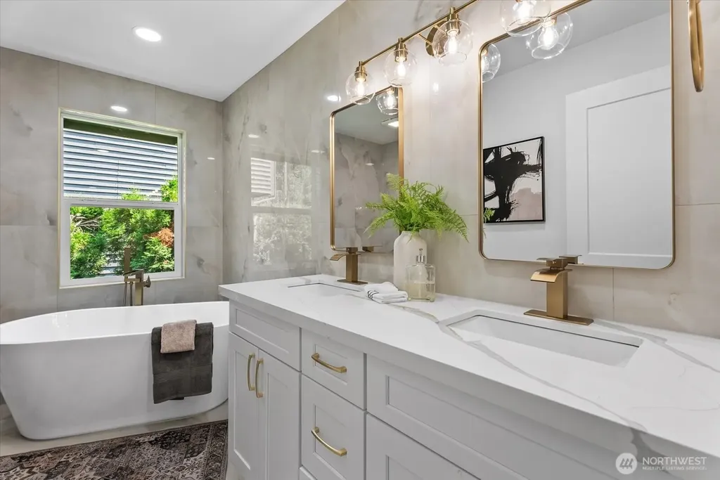 4103 204th Avenue NE Sammamish WA 98074