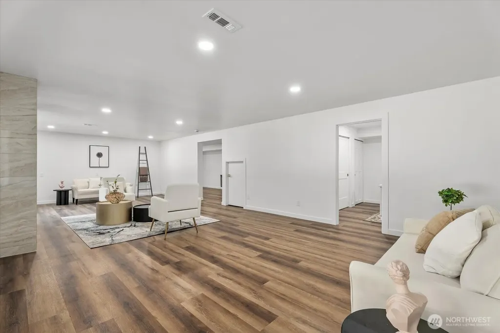 4103 204th Avenue NE Sammamish WA 98074