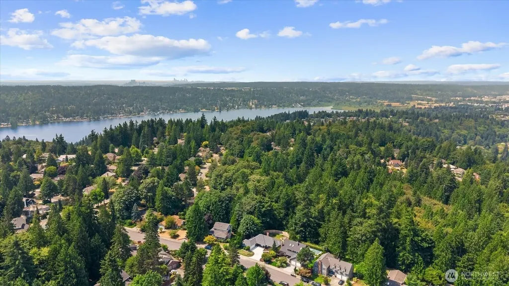 4103 204th Avenue NE Sammamish WA 98074