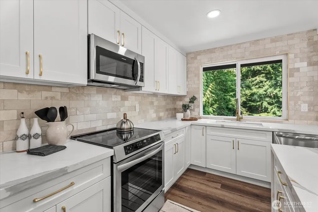 4103 204th Avenue NE Sammamish WA 98074