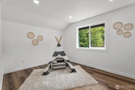 4103 204th Avenue NE Sammamish WA 98074
