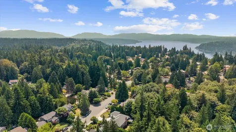 4103 204th Avenue NE Sammamish WA 98074