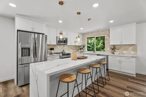 4103 204th Avenue NE Sammamish WA 98074