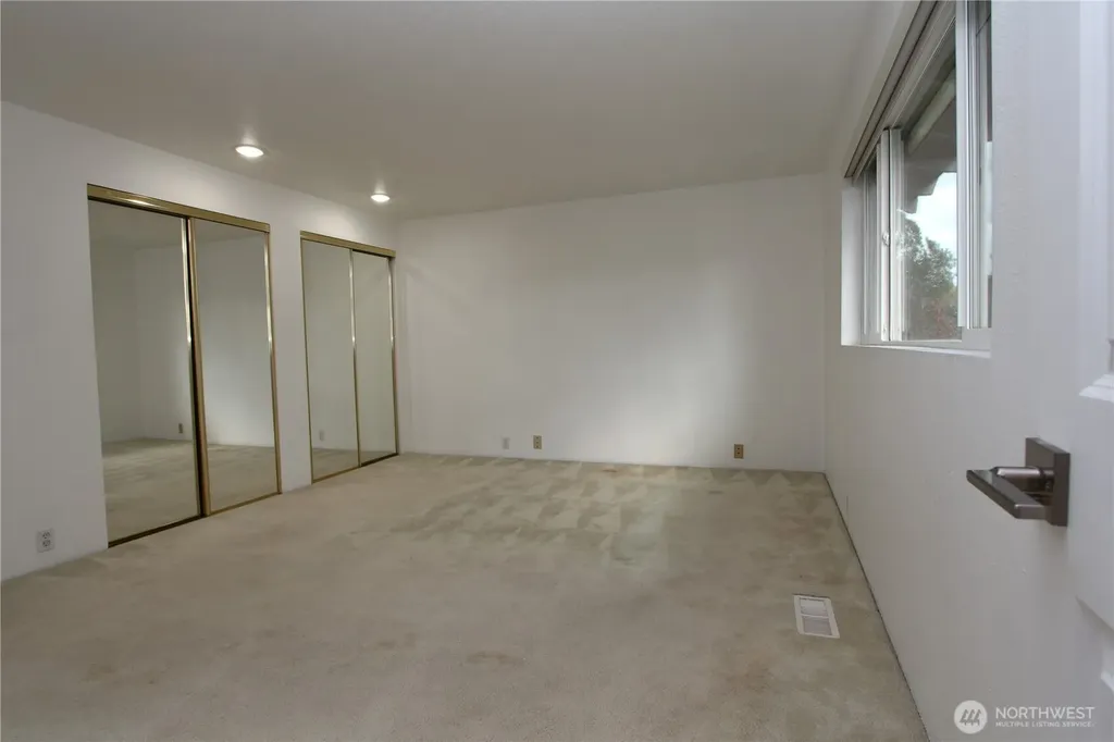 12920 SE 68th Street Bellevue WA 98006