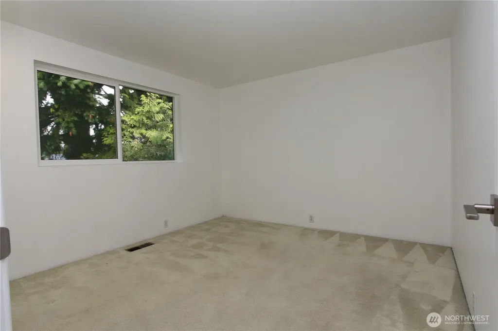 12920 SE 68th Street Bellevue WA 98006