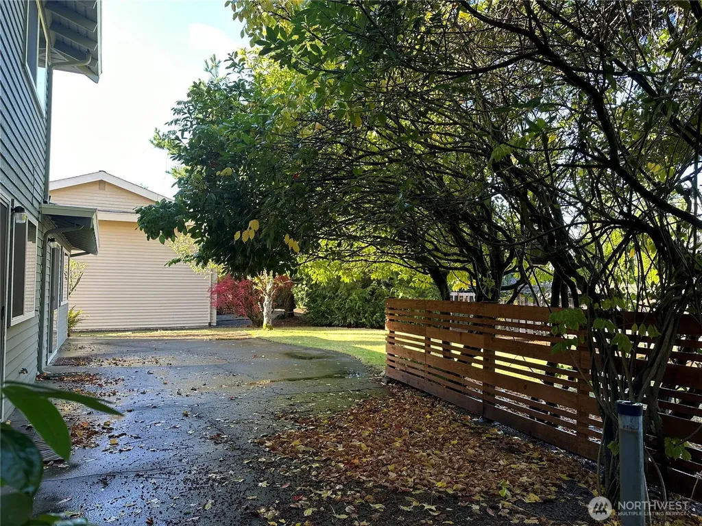 12920 SE 68th Street Bellevue WA 98006