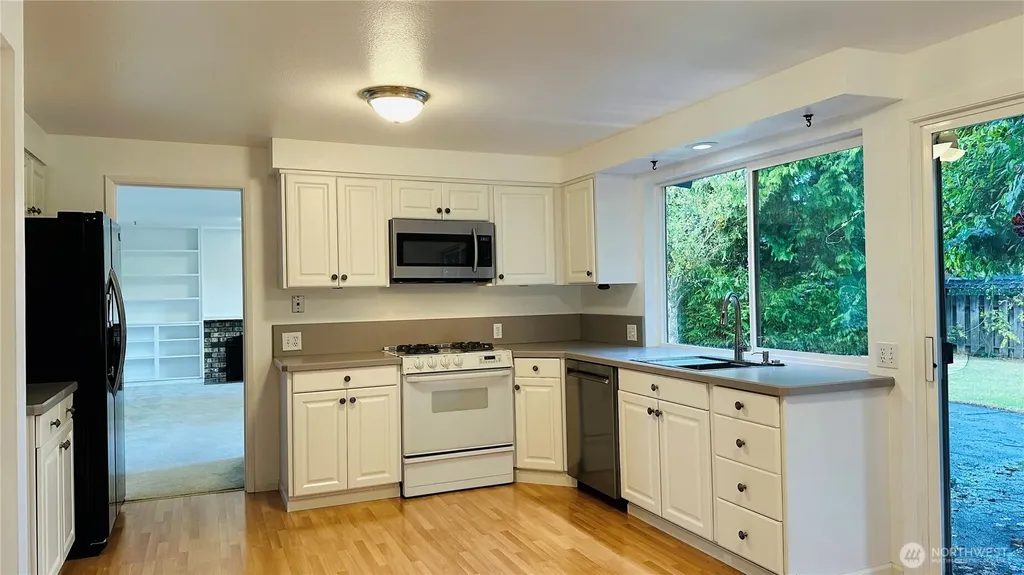 12920 SE 68th Street Bellevue WA 98006