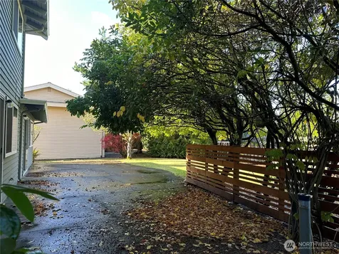 12920 SE 68th Street Bellevue WA 98006