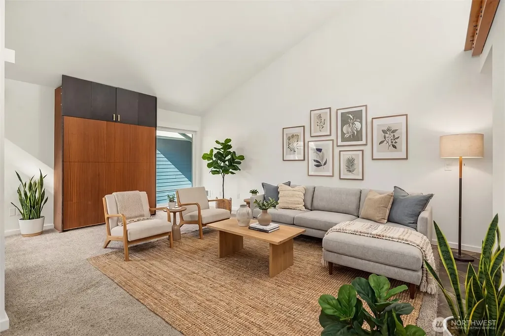 2510 W Bertona Seattle WA 98199