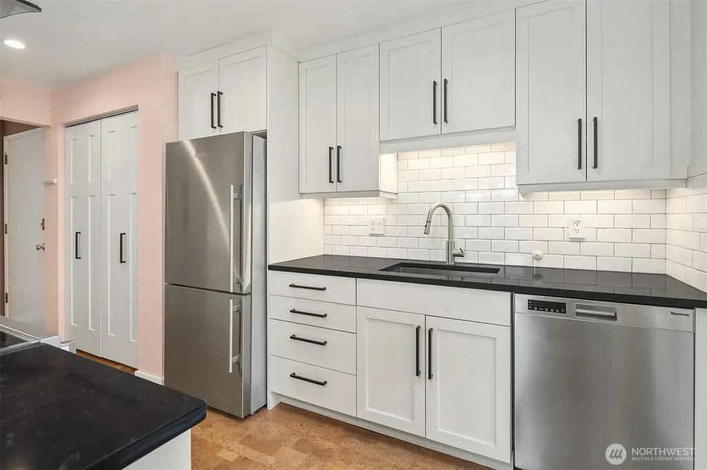 2510 W Bertona Seattle WA 98199
