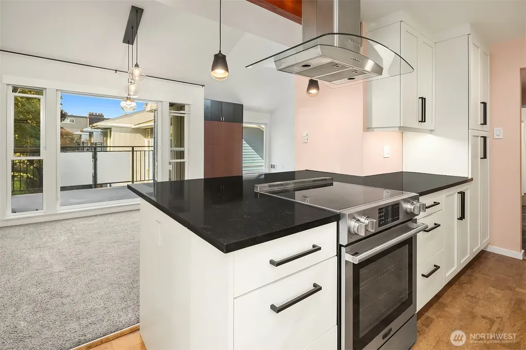 2510 W Bertona Seattle WA 98199