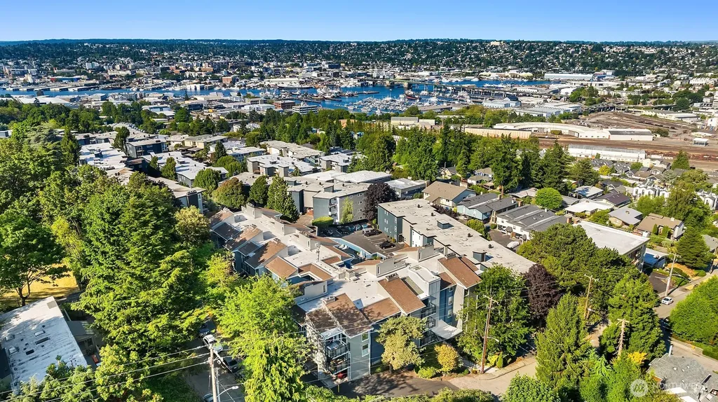 2510 W Bertona Seattle WA 98199