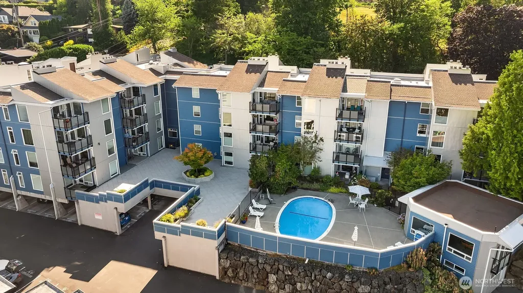 2510 W Bertona Seattle WA 98199