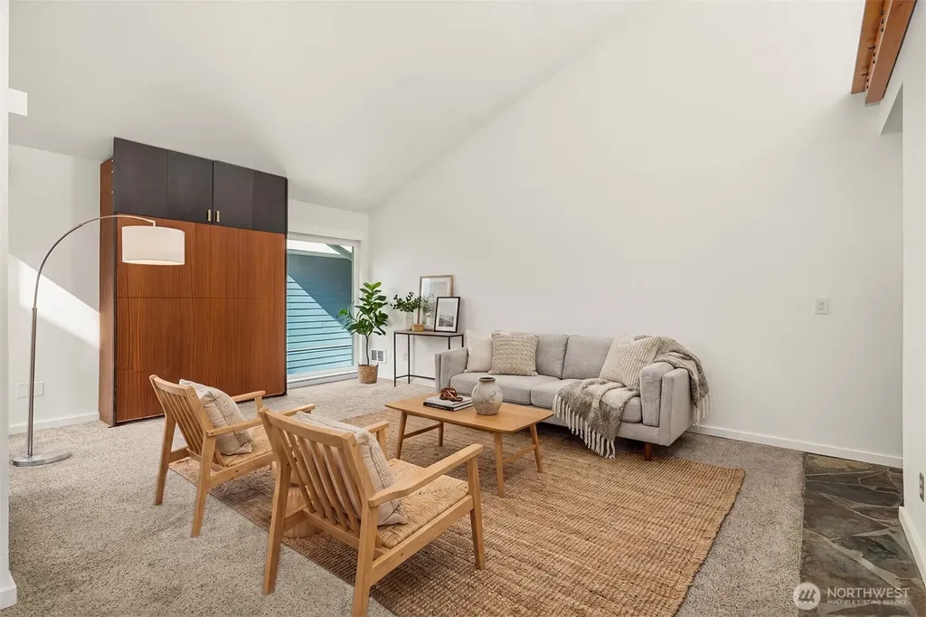 2510 W Bertona Seattle WA 98199