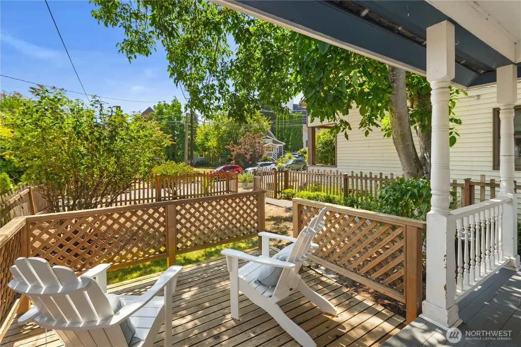 318 N 71st Street Seattle WA 98103