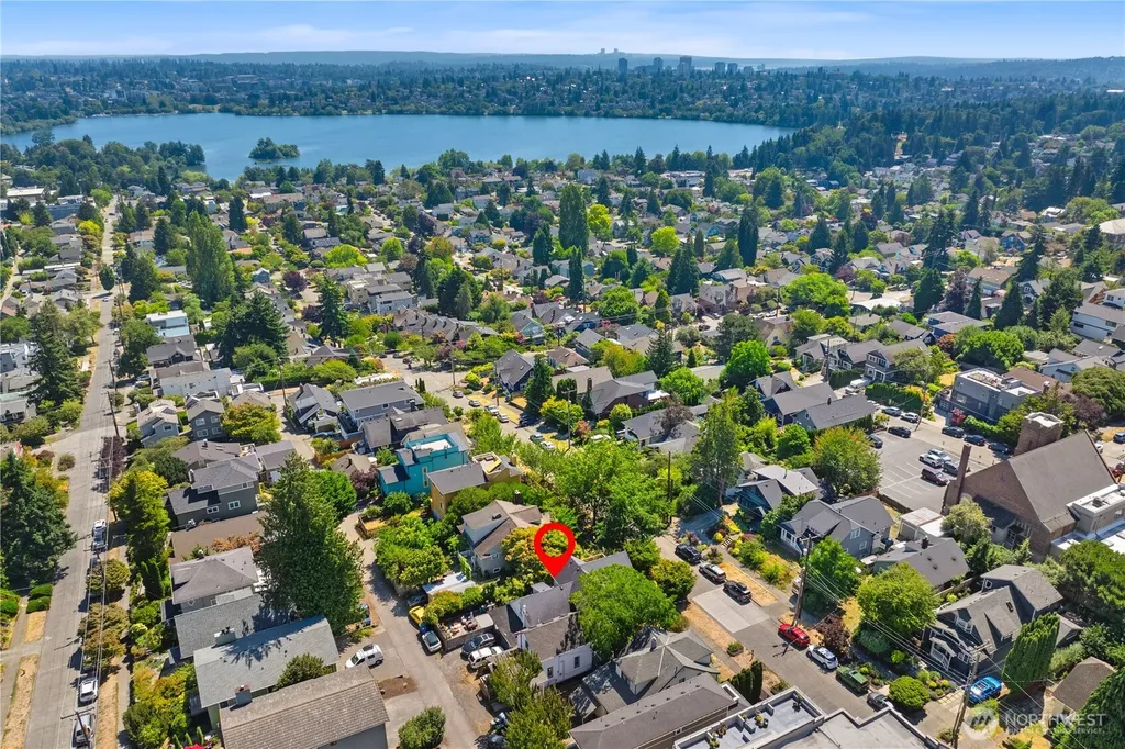 318 N 71st Street Seattle WA 98103