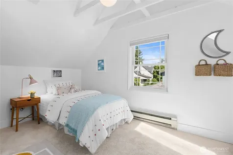 318 N 71st Street Seattle WA 98103