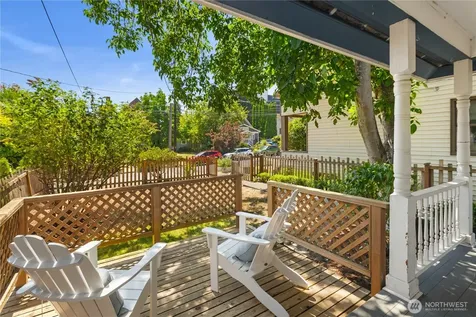 318 N 71st Street Seattle WA 98103