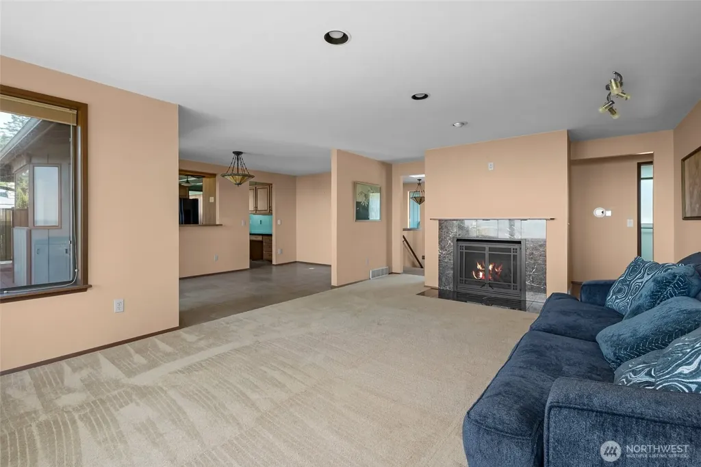 2186 Inverness Way Coupeville WA 98239