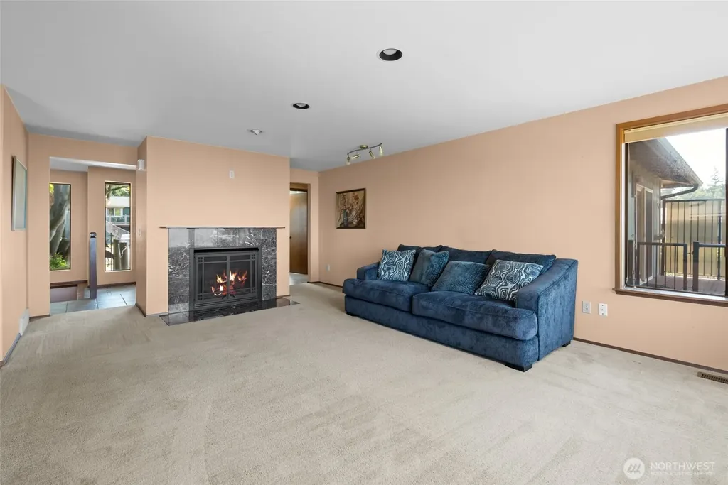 2186 Inverness Way Coupeville WA 98239