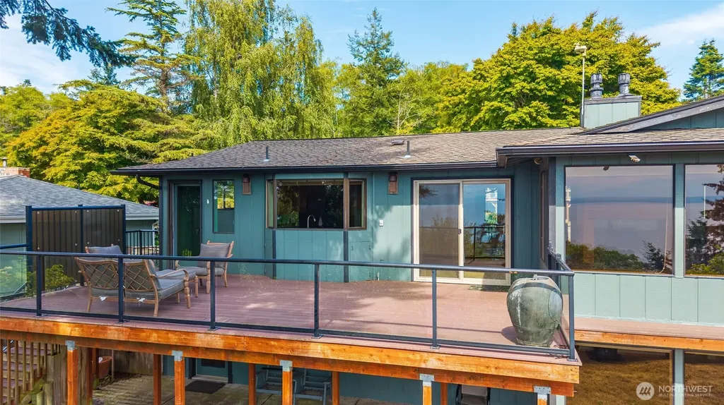 2186 Inverness Way Coupeville WA 98239