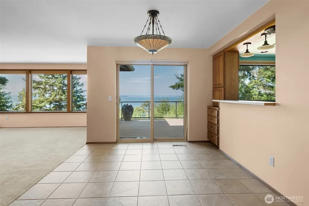 2186 Inverness Way Coupeville WA 98239