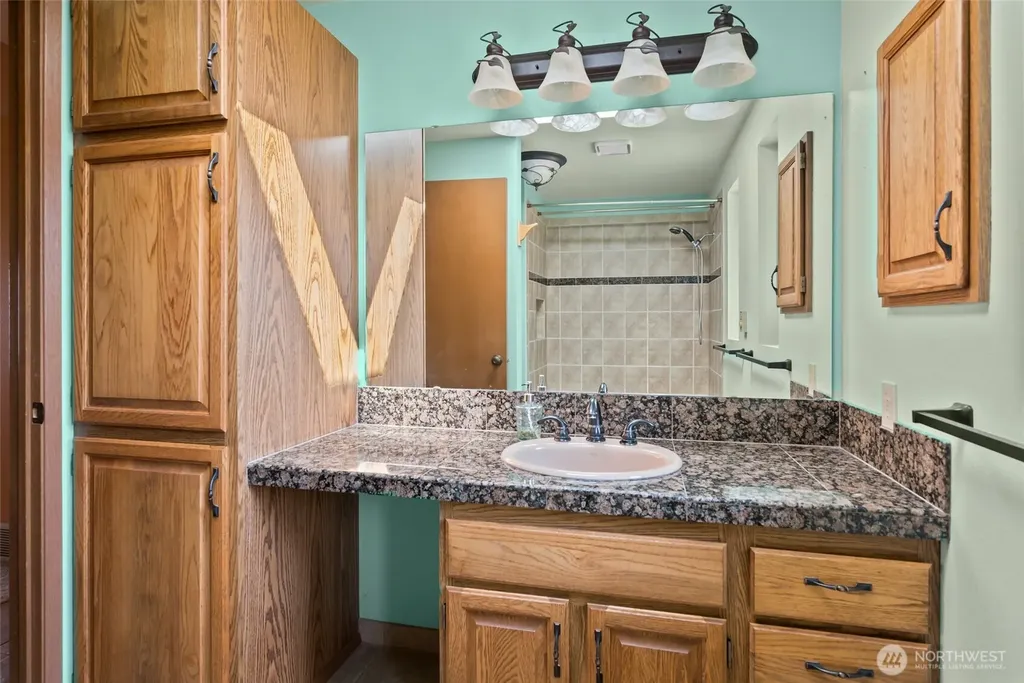 2186 Inverness Way Coupeville WA 98239