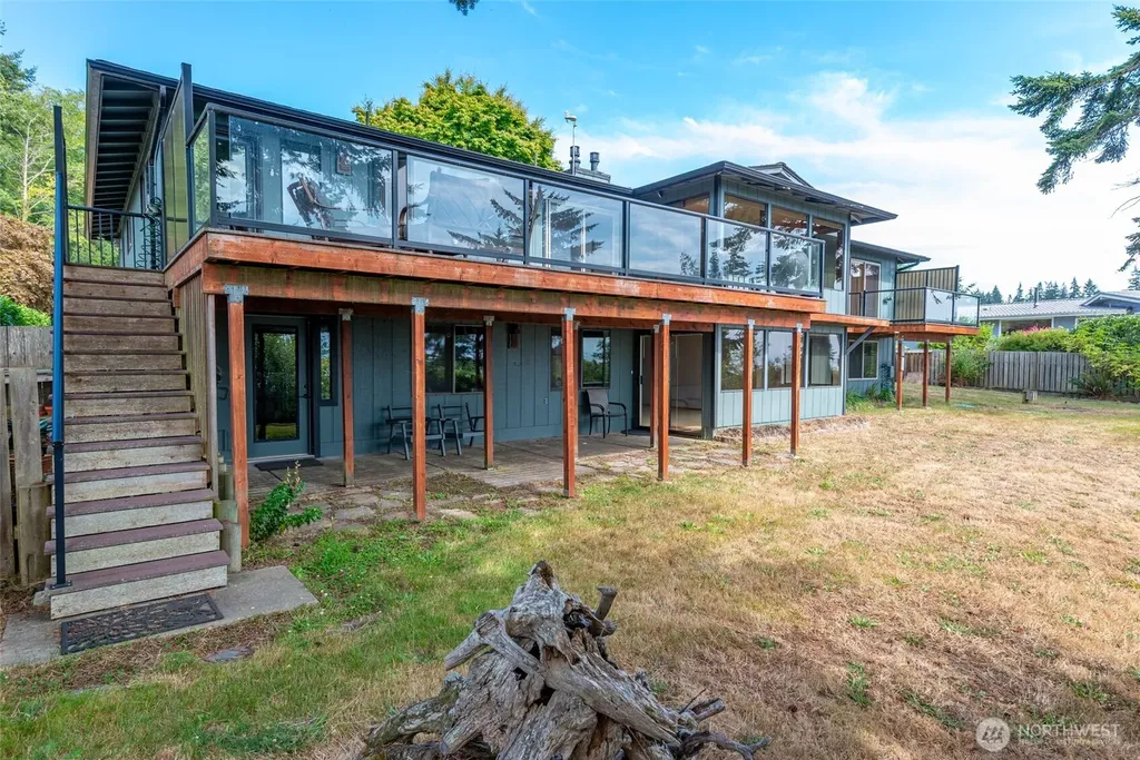 2186 Inverness Way Coupeville WA 98239