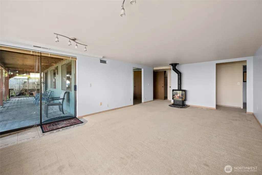 2186 Inverness Way Coupeville WA 98239
