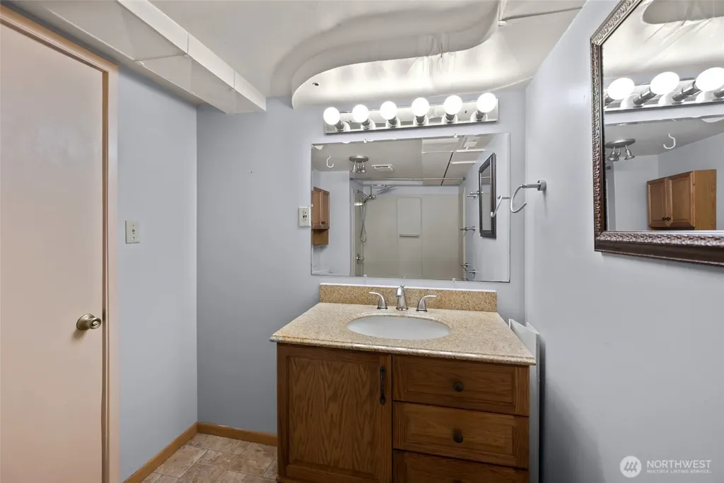 2186 Inverness Way Coupeville WA 98239