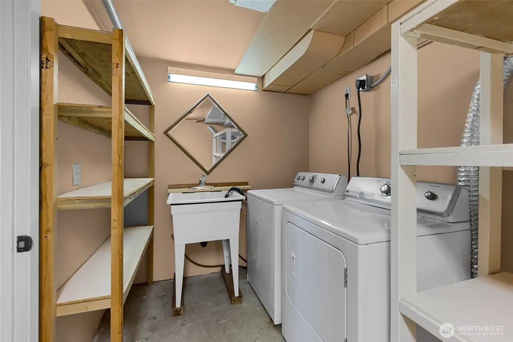 2186 Inverness Way Coupeville WA 98239