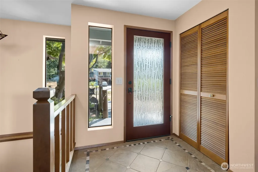 2186 Inverness Way Coupeville WA 98239