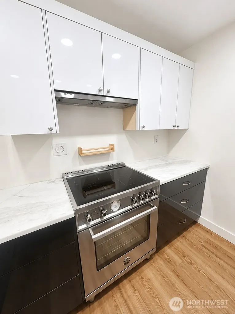 2111 E John Street Seattle WA 98112