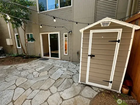 2111 E John Street Seattle WA 98112