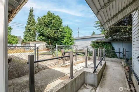 6122 Fawcett Avenue Tacoma WA 98408