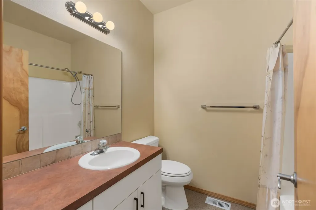 1772 Compass Boulevard Freeland WA 98249