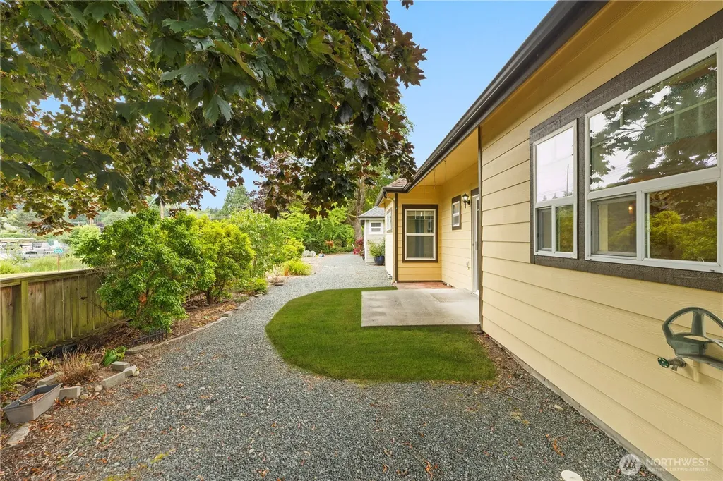 1772 Compass Boulevard Freeland WA 98249