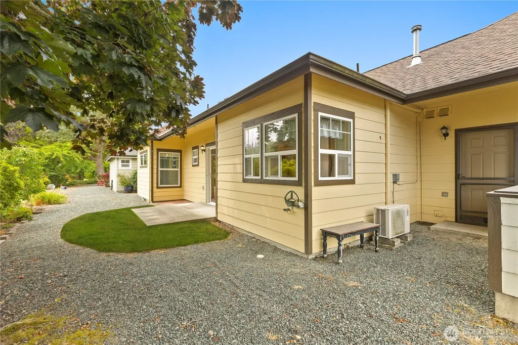 1772 Compass Boulevard Freeland WA 98249