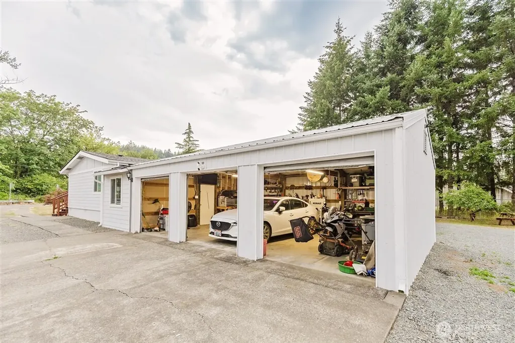 1300 SW Mayer Avenue Winlock WA 98596