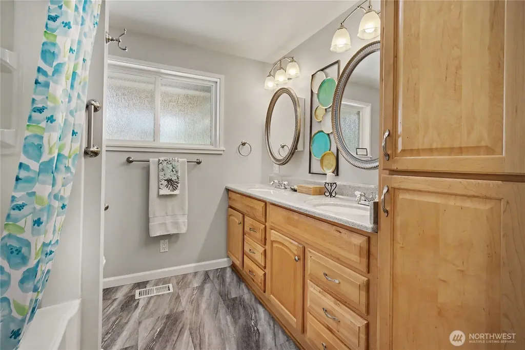 12255 SE 184th Street Renton WA 98058