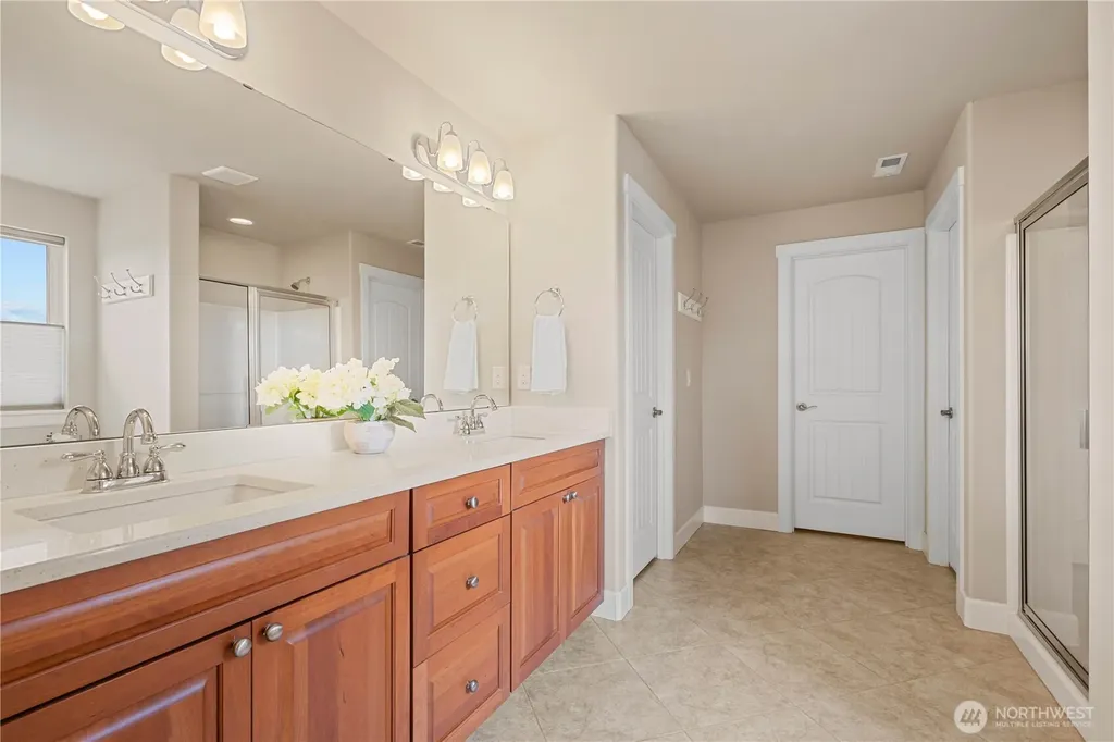 30180 60th Avenue S Auburn WA 98001