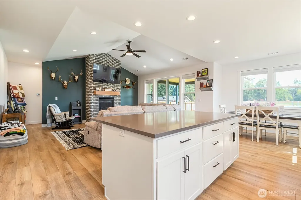1110 Night Hawk Way Everson WA 98247