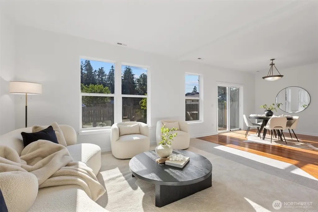 631 Ilwaco Avenue NE Renton WA 98059