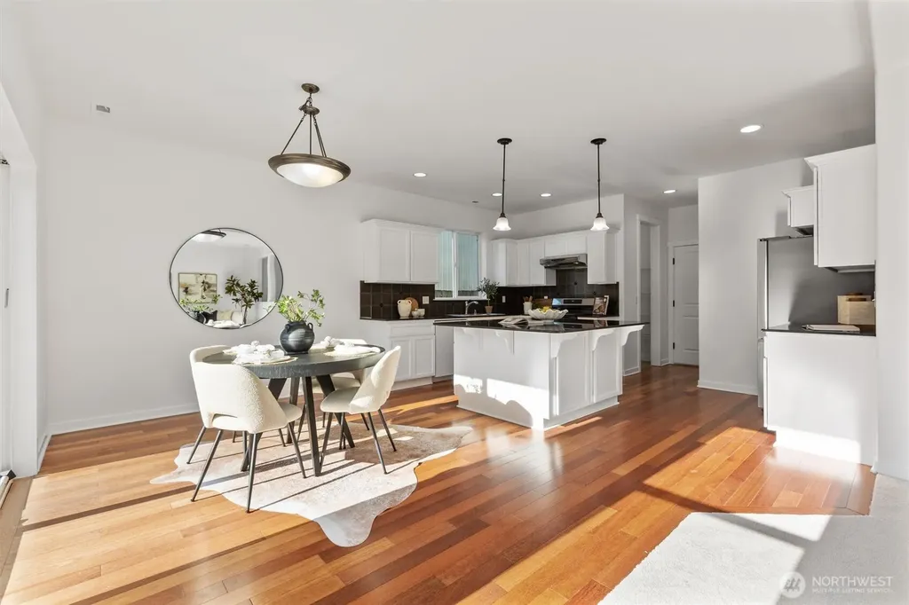 631 Ilwaco Avenue NE Renton WA 98059